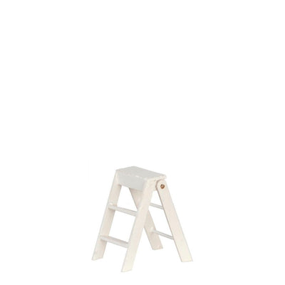 2" High stepladder white